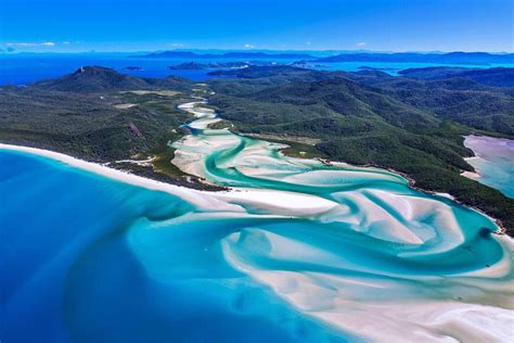 Whitehaven Beach, Hamilton Island. : r/australia