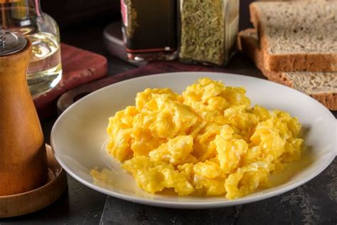 5 Breakfast Items You Can Cook In The Microwave In Seconds | HuffPost ...