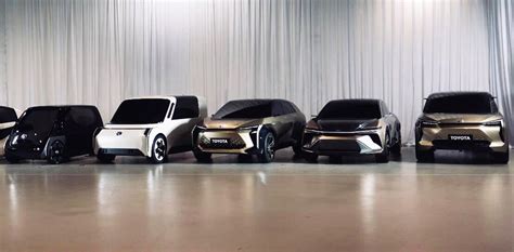 Toyota accelerates target for EV with solid-state battery to 2020