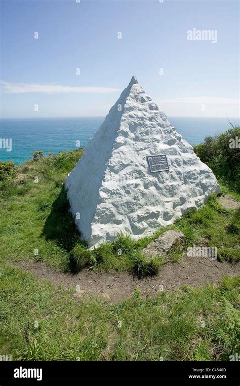 White pyramid cornwall hi-res stock photography and images - Alamy