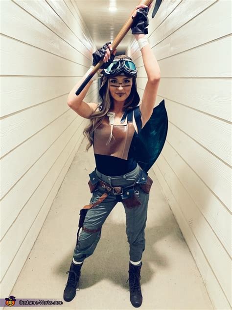 Renegade Raider from Fortnite Battle Royale Costume - Photo 2/2