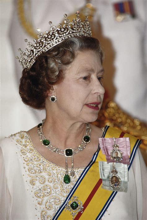 Queen Elizabeth's Most Beautiful Jewels - Pictures of the Queen's Tiaras & Crowns