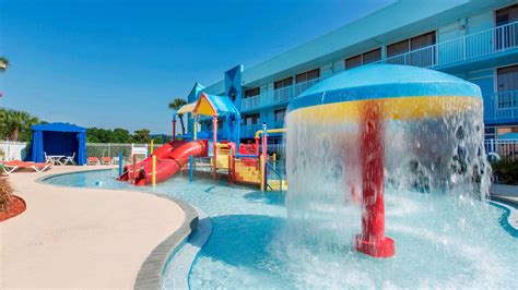 Flamingo Waterpark Resort, Kissimmee | HotelsCombined