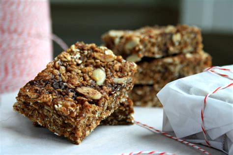 Crispy almond butter granola bars are no-bake and gluten free - Grandma Molasses