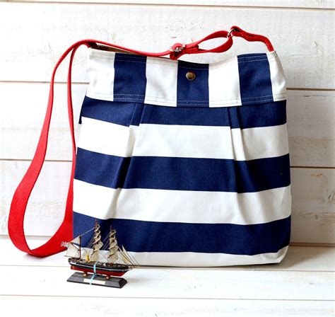 Beach Bag: Waterproof Beach Bags With Pockets