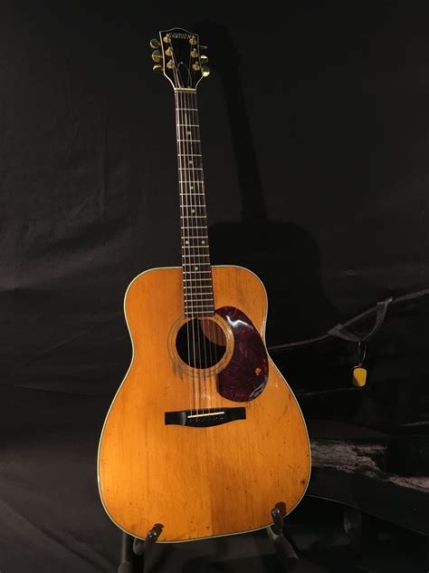 GRETSCH ACOUSTIC GUITAR, SERIAL NUMBER 57172, LIKELY BUILT IN NEW YORK IN 1963, COMES WITH HARD