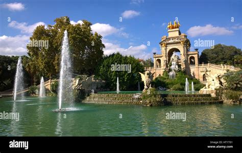 Fountain at Ciutadella Park in Barcelona, Spain Stock Photo - Alamy