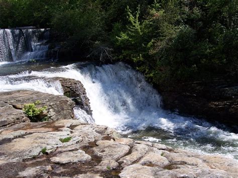 The Top 15 North Georgia Waterfalls (& How to Get to Them) - Blue Ridge ...