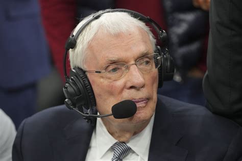 ESPN Announces Decision On Broadcaster Hubie Brown - The Spun