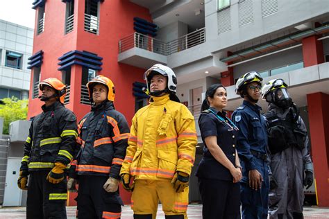 How come our SCDF uniform like not garang enuf... | HardwareZone Forums