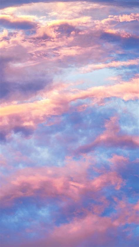 35 Beautiful Cloud Aesthetic Wallpaper Backgrounds For iPhone (Free ...