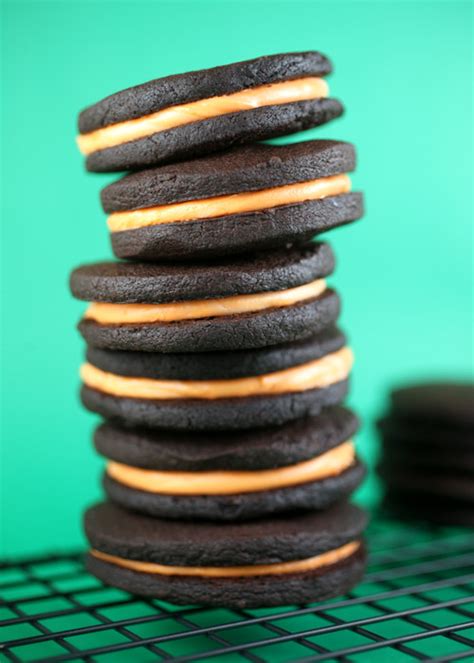 Homemade Oreos – bakerella.com