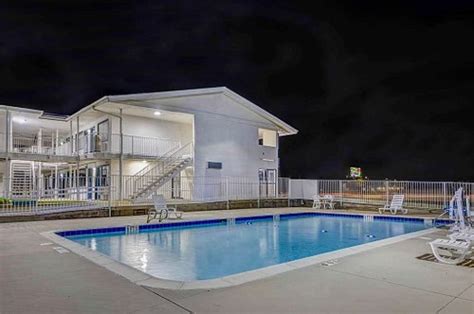 MOTEL 6 DENTON, TX - UNT $72 ($̶8̶4̶) - Updated 2023 Prices & Reviews