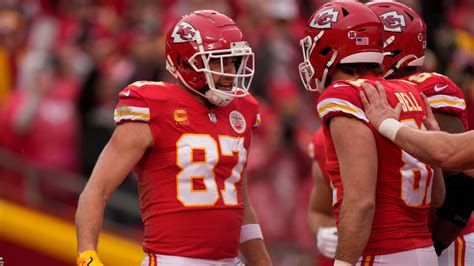 Patrick Mahomes finds Travis Kelce for opening touchdown | NFL News ...