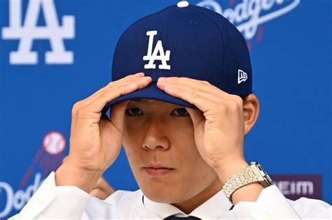 Dodgers not concerned about Yoshinobu Yamamoto tipping pitches - The ...