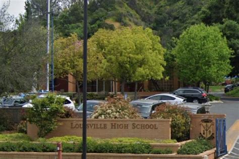 Louisville High School (9-12 private) - Private School in Woodland Hills, CA