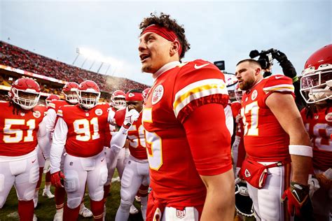 Chiefs Players Reached Out to Children Hospitalized After Shooting | Us Weekly