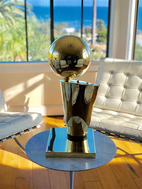 Larry O’Brien Trophy (NBA) – TrophyClone