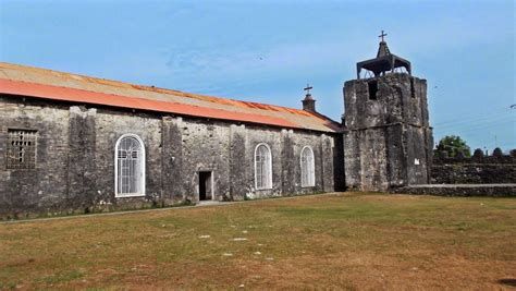 Capul Church and Municipal Hall