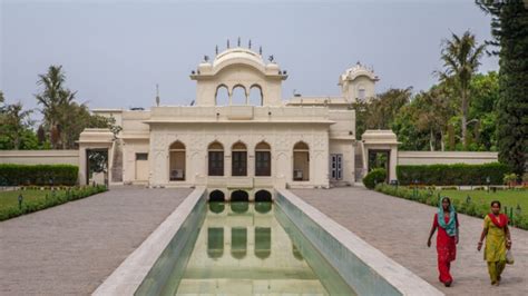 Where Is The Famous Pinjore Garden Situated | Fasci Garden