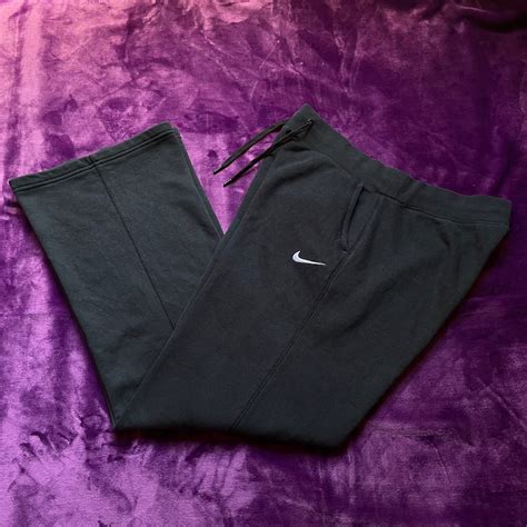 Nike SweatPants, Men's Fashion, Bottoms, Joggers on Carousell