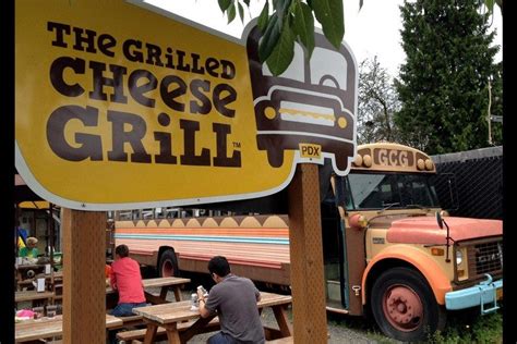 Food Trucks: Restaurants in Portland