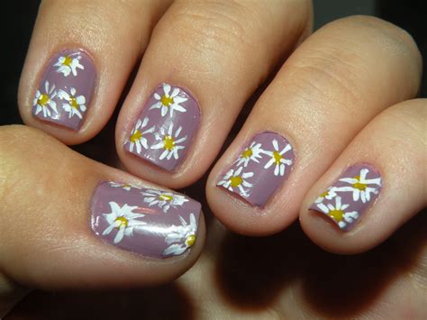 Laura's Nail Art: flower nails