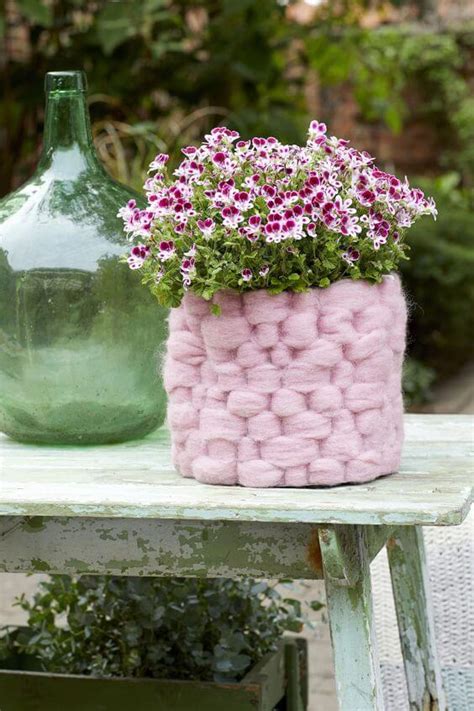 22 Fun And Easy DIY Houseplant Pot Cover Ideas