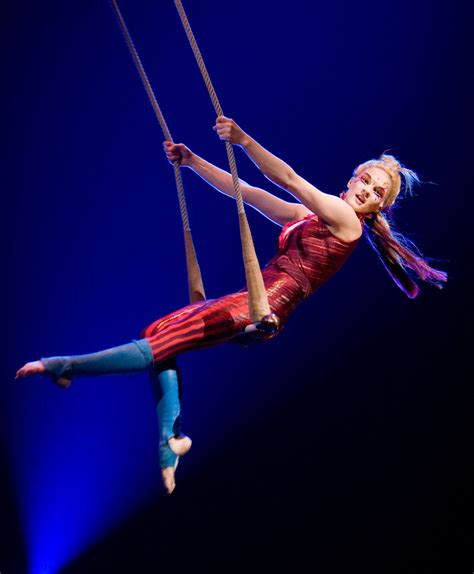 Cirque du Soleil Costumes | Cirque du soleil, Trapeze artist, Cirque