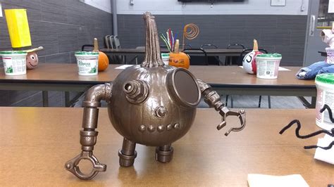 Robot pumpkin!👏👏👏 | Kitchen appliances, Fun