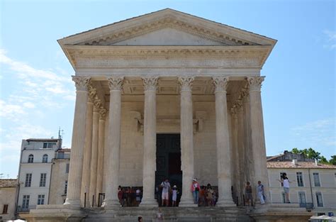 The Maison Carrée, 1st century BCE Corinthian temple commi… | Flickr
