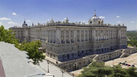 15 Best Neighborhoods to Stay in Madrid | Where To Stay in Madrid