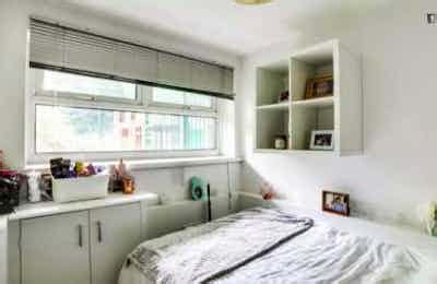 2 BR Next To Stratford Park, London | Amber