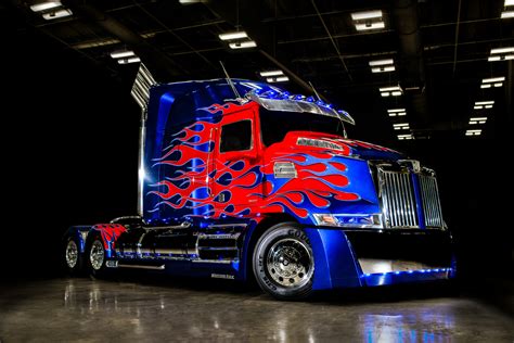 Transformers 4 Optimus Prime Truck Model : Transformers Live Action Movie Blog (TFLAMB): New ...