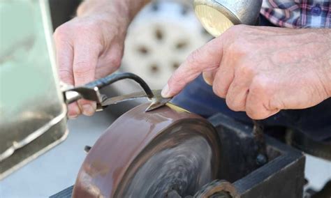 How to Sharpen a Serrated Knife?