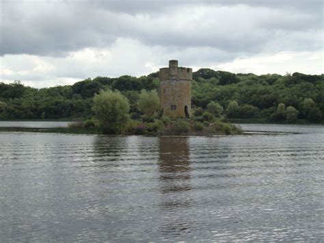 on the River Erne, County Fermanagh, Ireland | Viajes a irlanda, Irlanda, Viajes