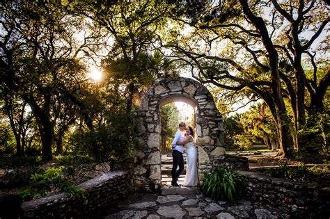 Austin Engagement Session | Mayfield Park | Austin, TX - Sasha ...