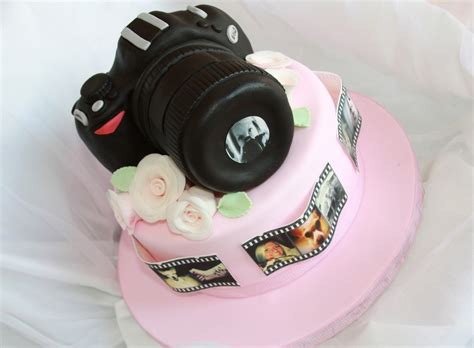 Camera Cake - CakeCentral.com