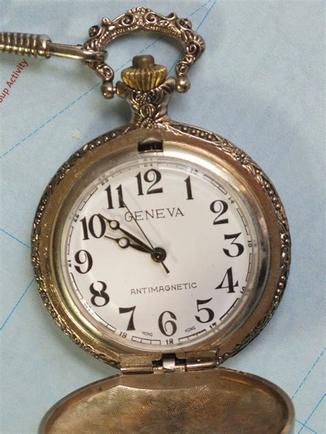 Vintage Geneva Wind up Pocket Watch For Repair or Parts