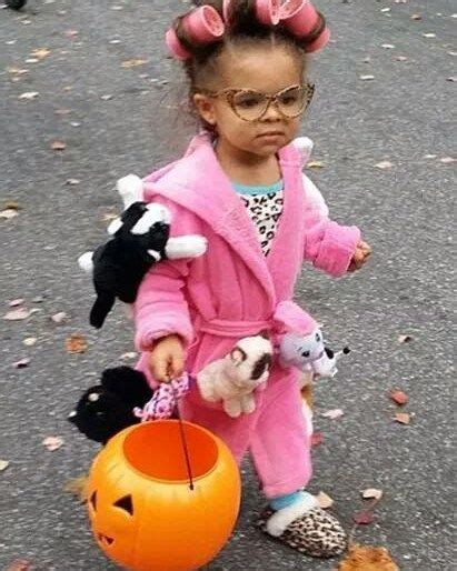 DIY Simpsons Crazy Cat Lady Costume | Crazy cat lady costume, Funny kid ...