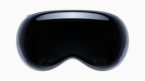 Apple Reveals First AR/VR Headset With $3499 Price Tag