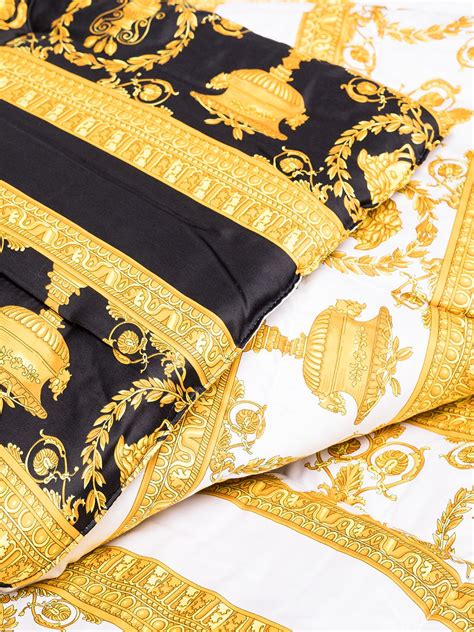 Versace Barocco-print Padded Blanket - Farfetch
