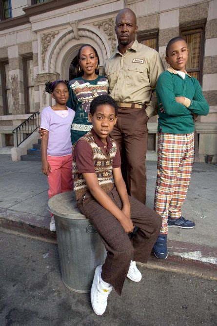 Everybody Hates Chris cast shot. | Black tv shows, Black sitcoms, Black hollywood