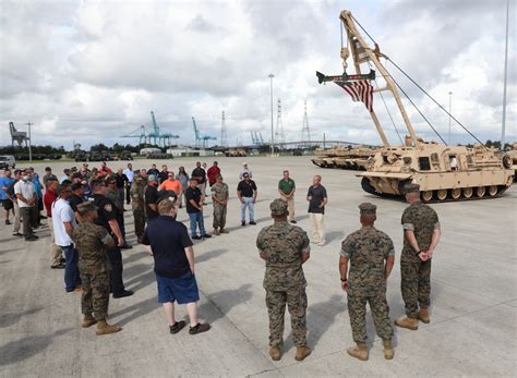 DVIDS - Images - Retired U.S. Marine tank commander who toppled Saddam Hussein’s statue ...