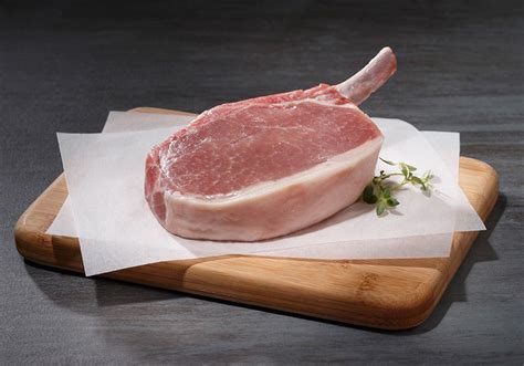 PORK CUTLETS 1 KG - Dubbo Meat