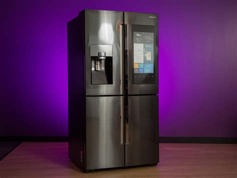 Up close with Samsung's Family Hub Refrigerator - CNET