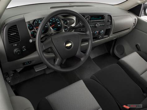 2010 Chevrolet Silverado HD: 10 Interior Photos | U.S. News