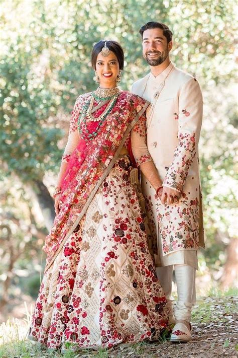 25 Bride and Groom Wedding Dress Combination – Indian Wedding Dresses For Bride and Groom – Buy ...