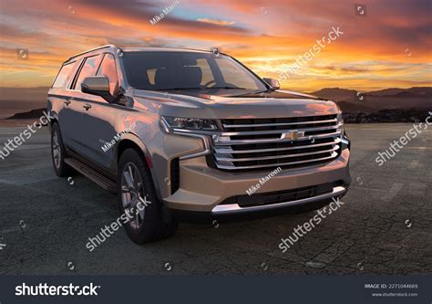 54 Chevrolet Suburban 2023 Images, Stock Photos & Vectors | Shutterstock