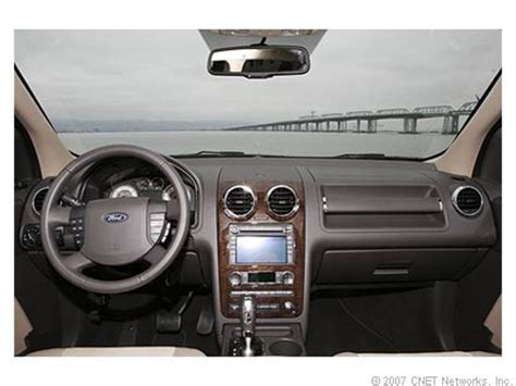 Photos: 2008 Ford Taurus X - CNET